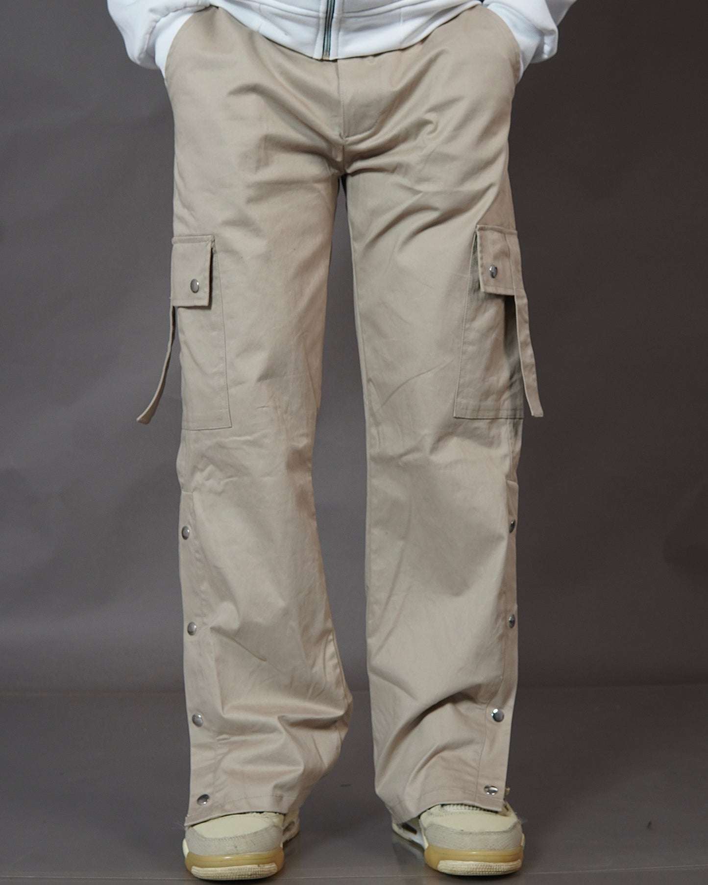 Cream 6-Pocket Cargo Pants – Functional Streetwear with Aesthetic Utility | Bombyy Clothings