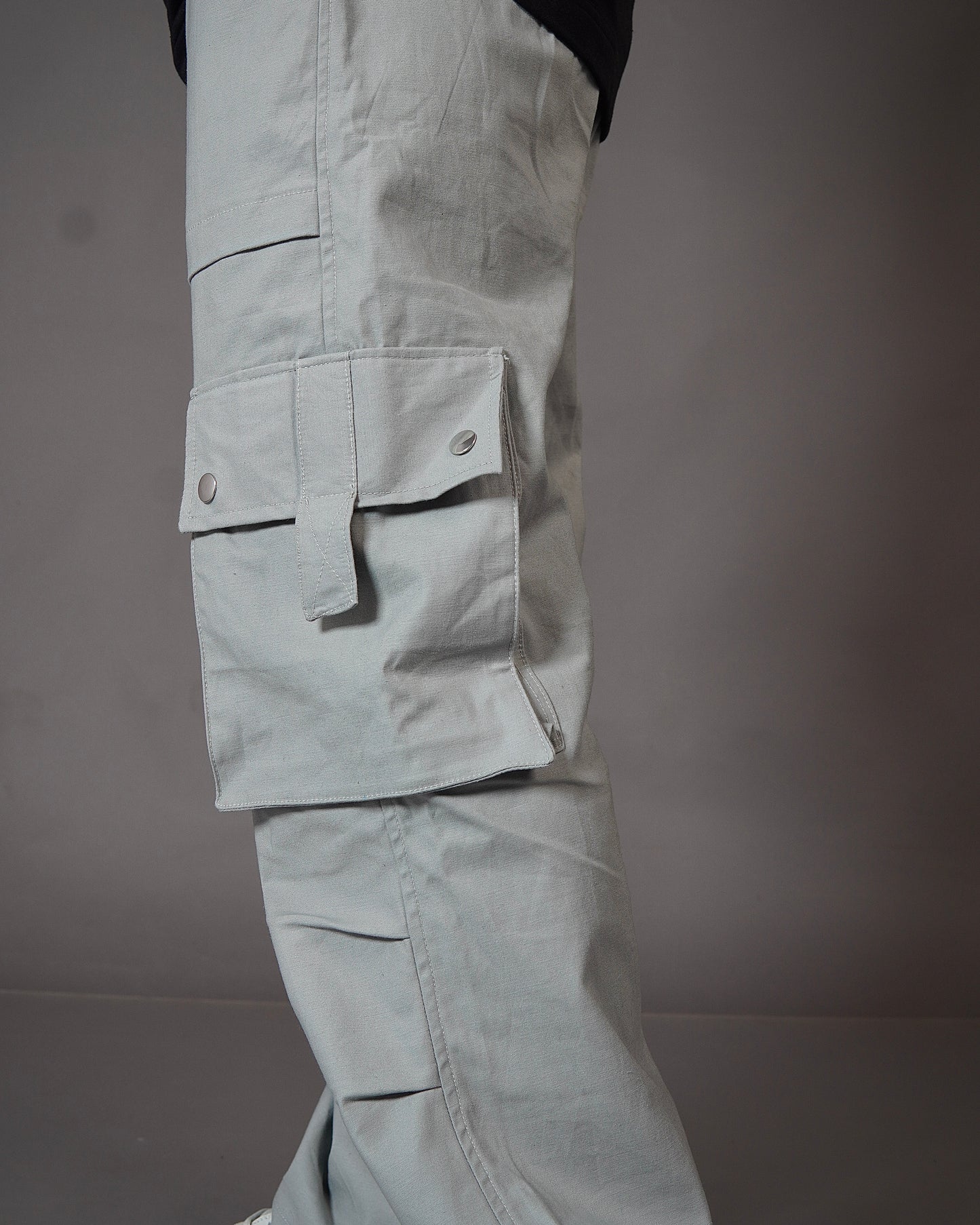 Grey Cargo Pants – Minimal Aesthetic Utility Wear for Everyday Style | Bombyy Clothings