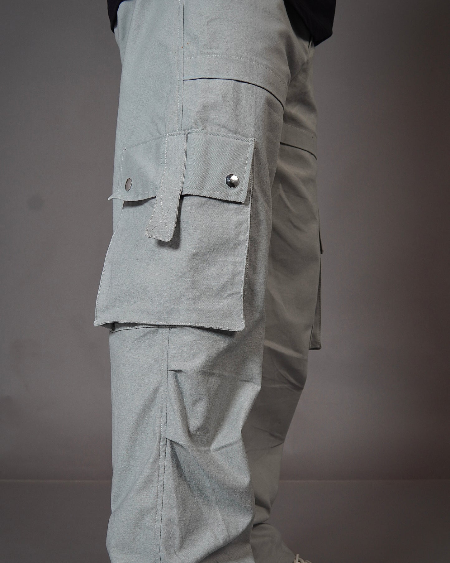 Grey Cargo Pants – Minimal Aesthetic Utility Wear for Everyday Style | Bombyy Clothings