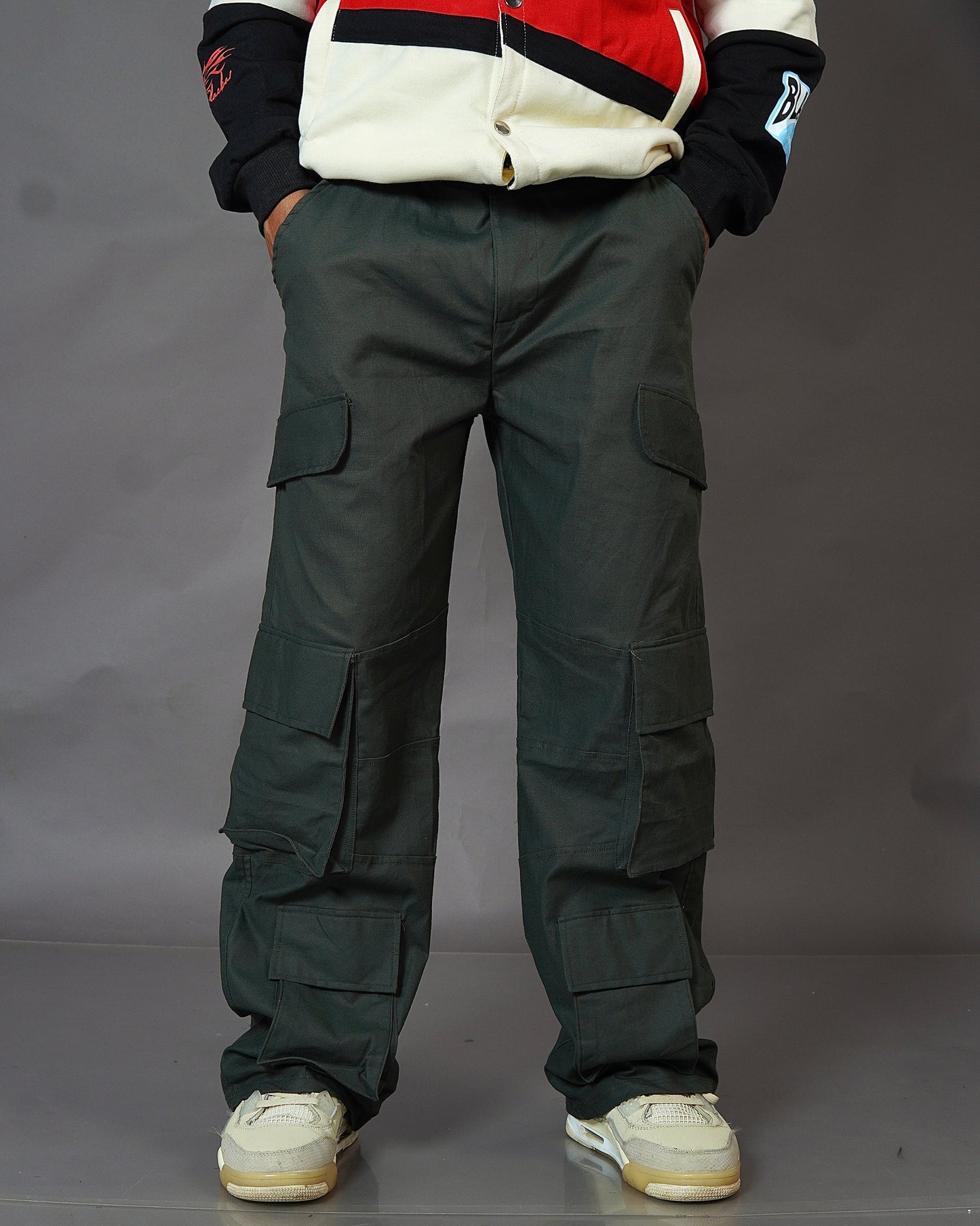 Olive Green Cargo Pants – Aesthetic Streetwear Utility Bottoms | Bombyy Clothings